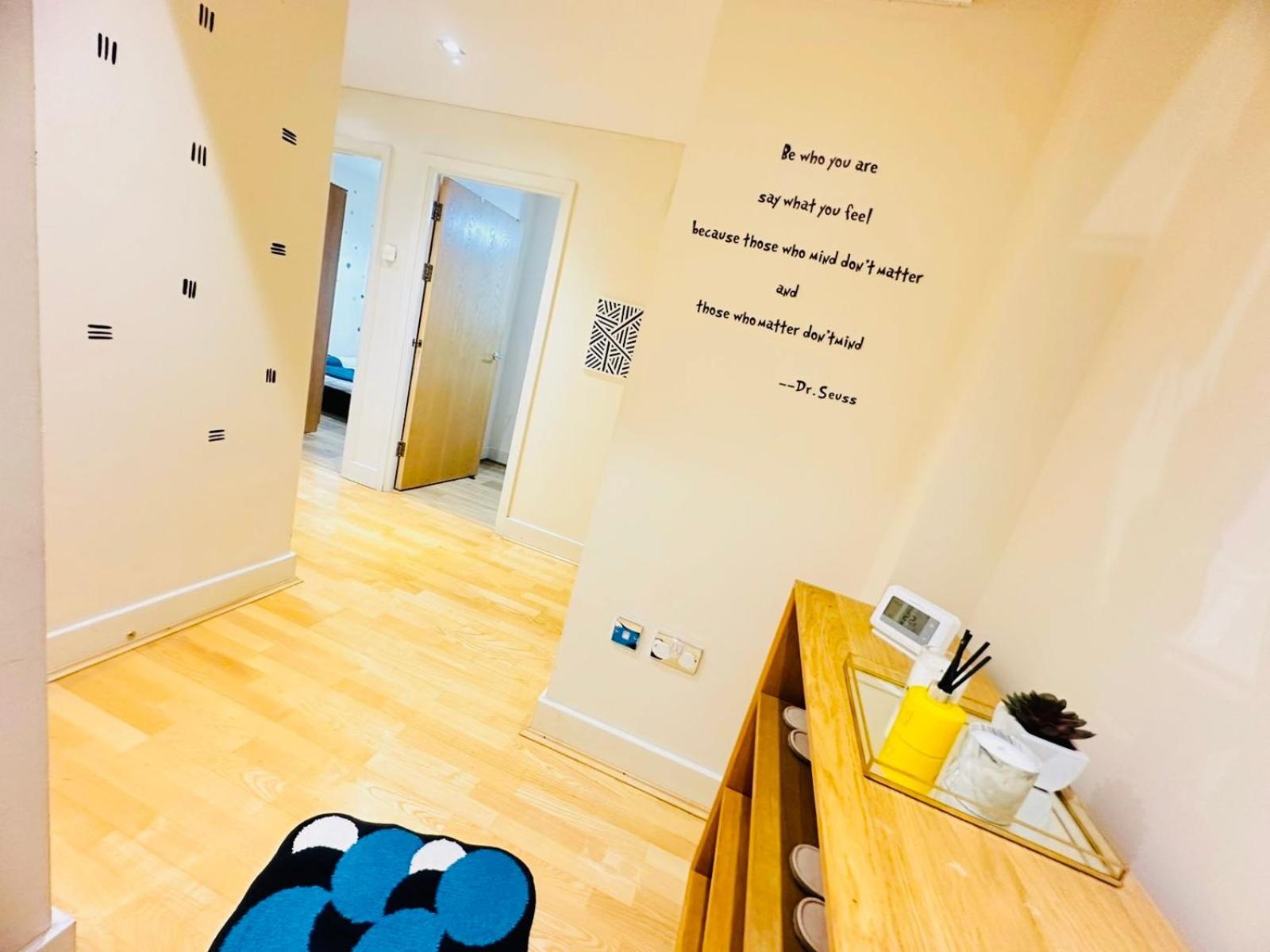 לונדון Modern 2Bed 2Bath Apartment Canary Wharf - Upto 5 Person מראה חיצוני תמונה