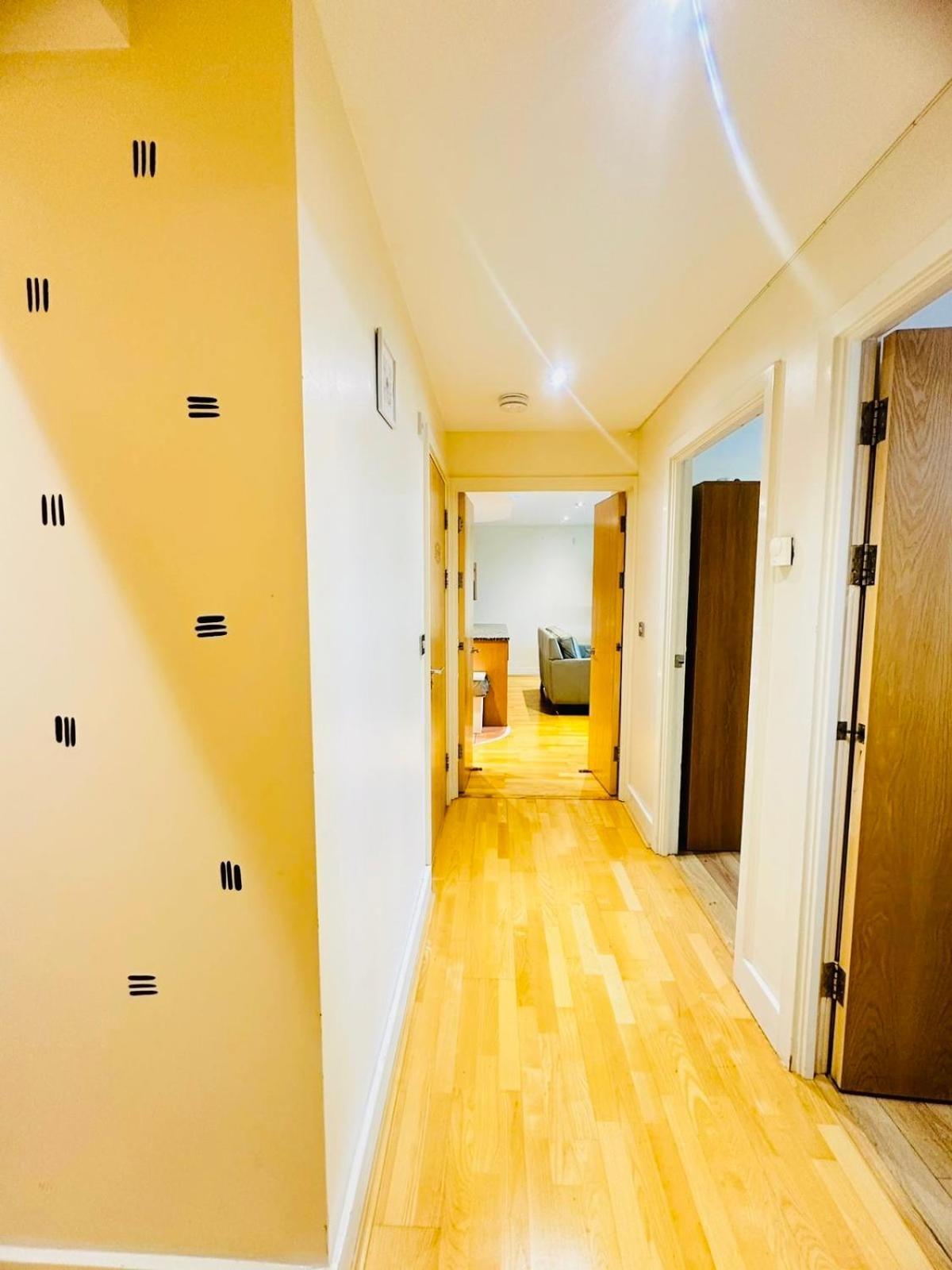 לונדון Modern 2Bed 2Bath Apartment Canary Wharf - Upto 5 Person מראה חיצוני תמונה