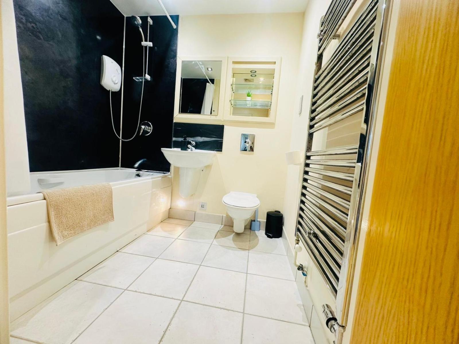 לונדון Modern 2Bed 2Bath Apartment Canary Wharf - Upto 5 Person מראה חיצוני תמונה