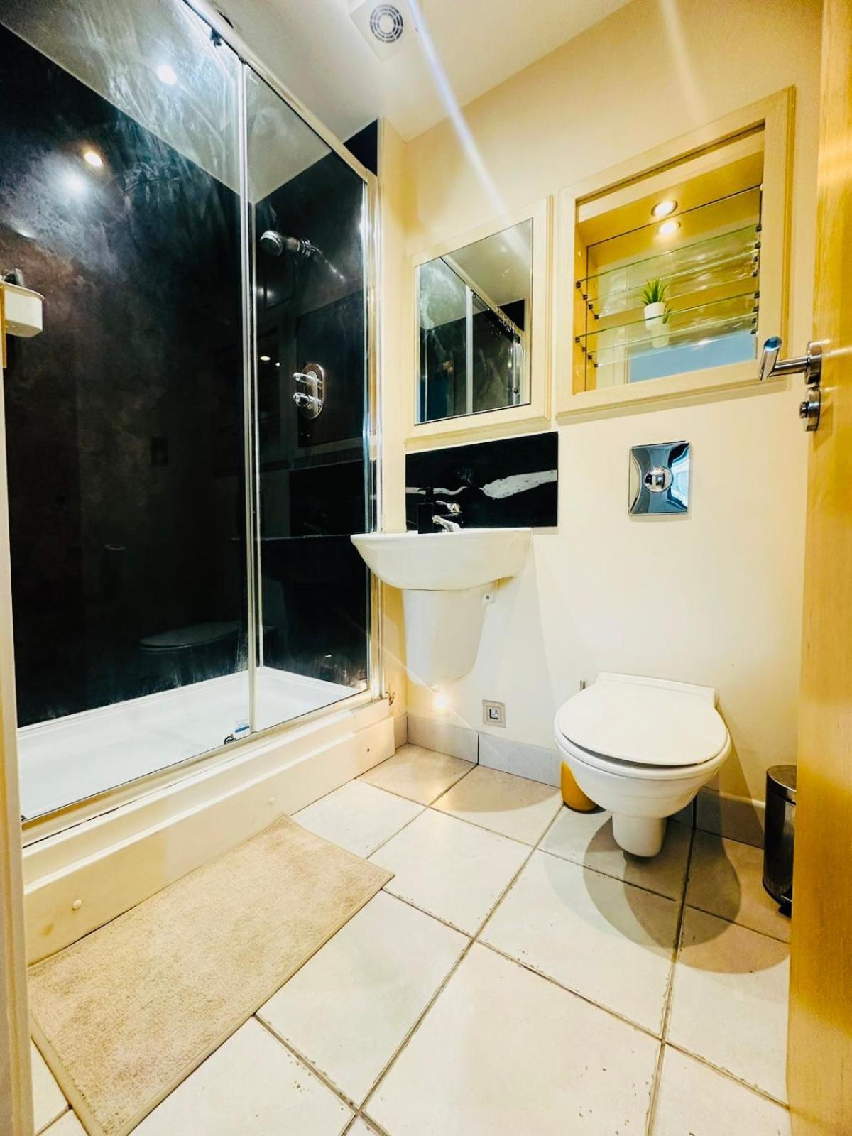 לונדון Modern 2Bed 2Bath Apartment Canary Wharf - Upto 5 Person מראה חיצוני תמונה