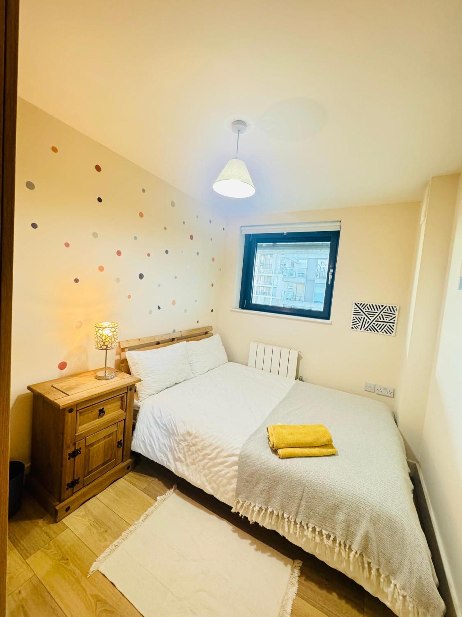 לונדון Modern 2Bed 2Bath Apartment Canary Wharf - Upto 5 Person מראה חיצוני תמונה