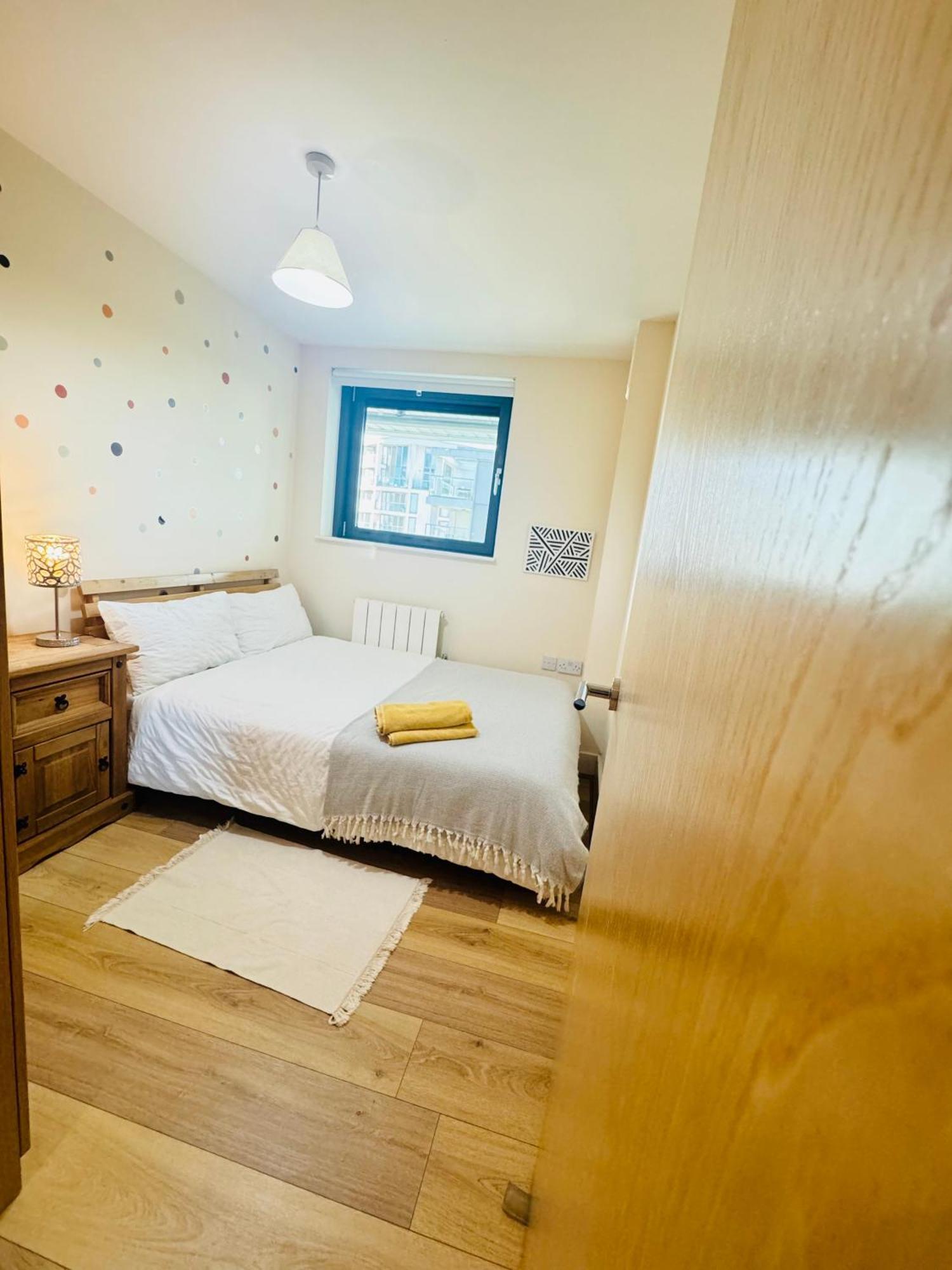 לונדון Modern 2Bed 2Bath Apartment Canary Wharf - Upto 5 Person מראה חיצוני תמונה